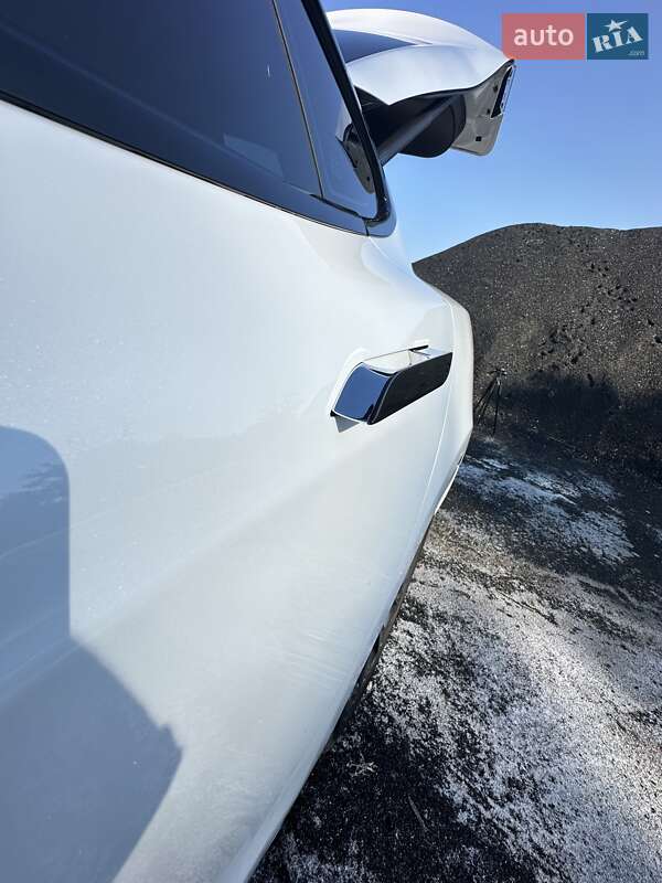 Лифтбек Tesla Model S 2016 в Черкассах фото 50 Лифтбек Tesla Model S 2016 в Черкассах