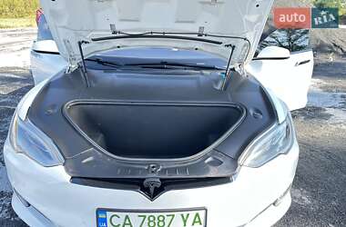 Лифтбек Tesla Model S 2016 в Черкассах