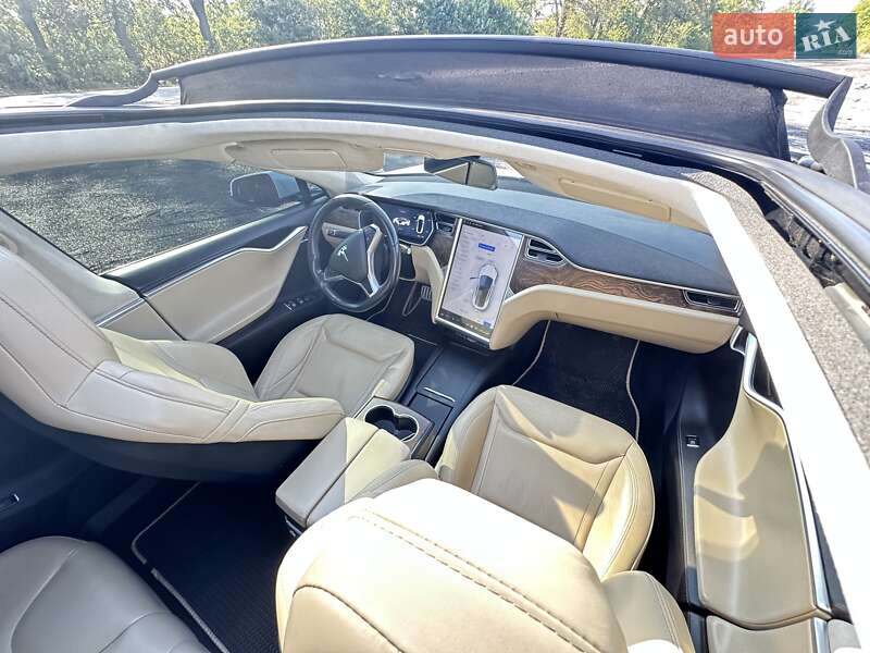 Лифтбек Tesla Model S 2016 в Черкассах фото 66 Лифтбек Tesla Model S 2016 в Черкассах