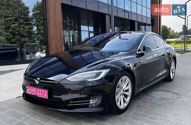 Ліфтбек Tesla Model S 2016 в 
