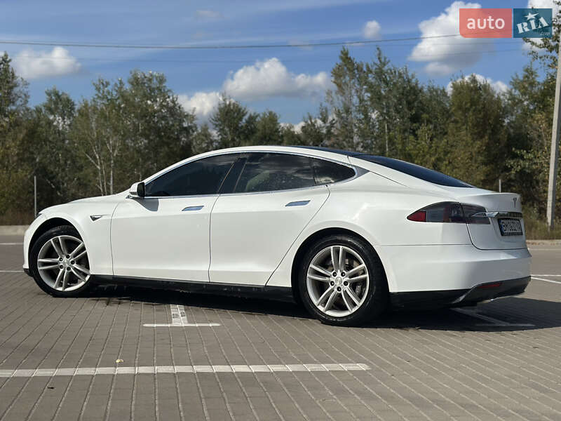 Ліфтбек Tesla Model S 2012 в Сумах