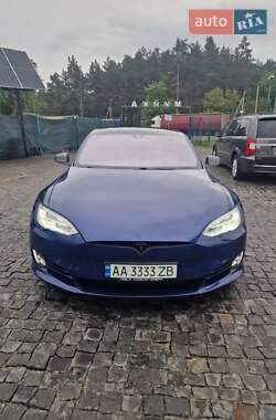 Лифтбек Tesla Model S 2015 в Киеве