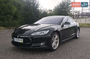Лифтбек Tesla Model S 2016 в 