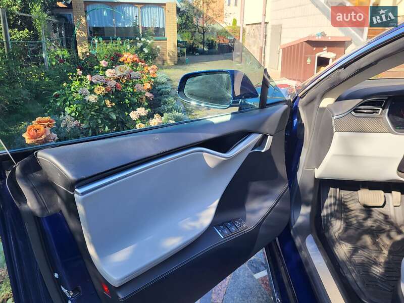 Лифтбек Tesla Model S 2016 в Полтаве фото 6 Лифтбек Tesla Model S 2016 в Полтаве