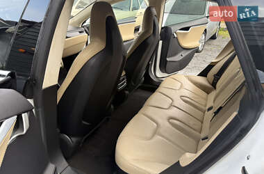 Лифтбек Tesla Model S 2013 в 