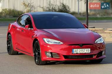 Лифтбек Tesla Model S 2017 в Днепре