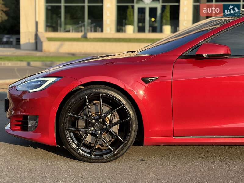 Лифтбек Tesla Model S 2017 в Днепре фото 11 Лифтбек Tesla Model S 2017 в Днепре