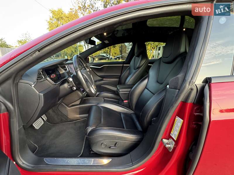 Лифтбек Tesla Model S 2017 в Днепре фото 14 Лифтбек Tesla Model S 2017 в Днепре