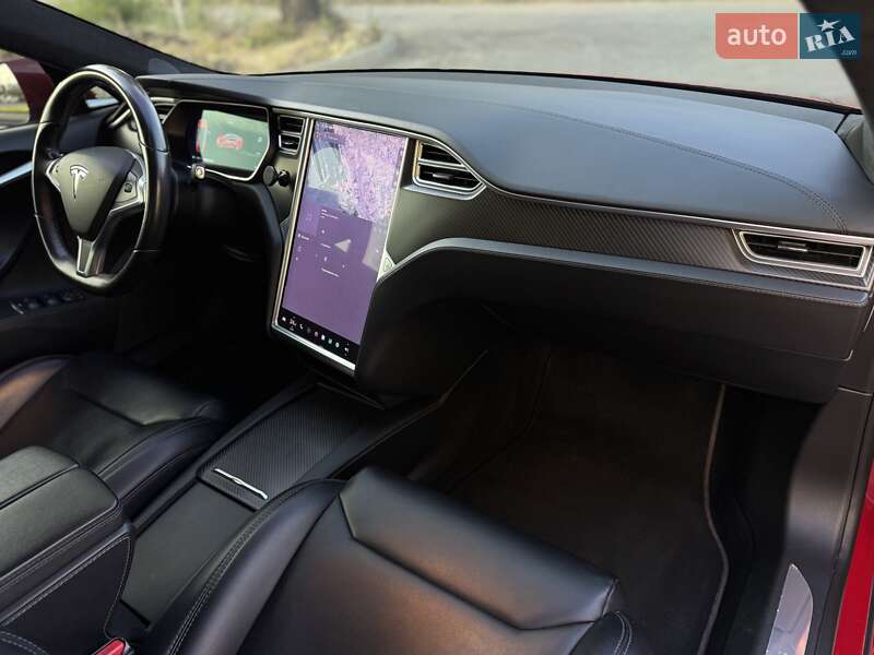 Лифтбек Tesla Model S 2017 в Днепре фото 18 Лифтбек Tesla Model S 2017 в Днепре