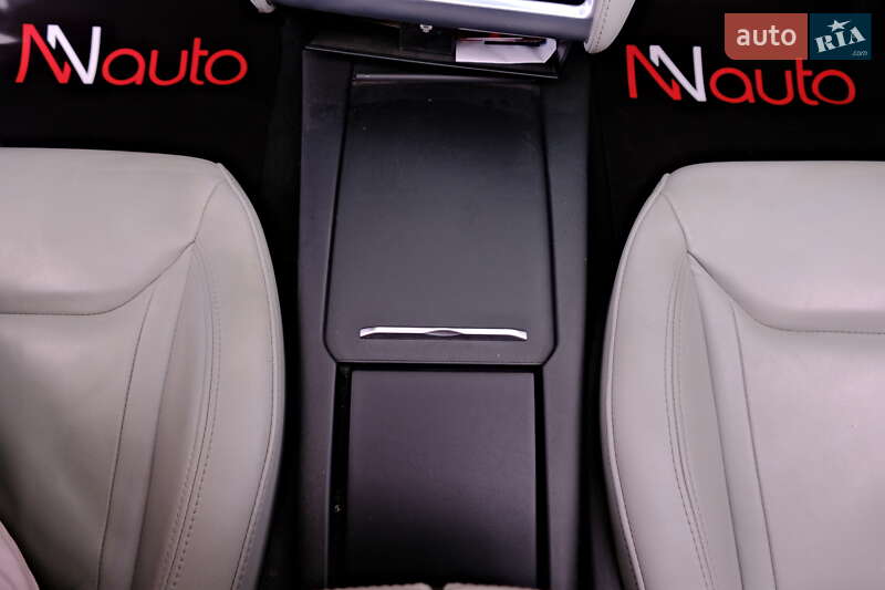 Ліфтбек Tesla Model S 2016 в Одесі