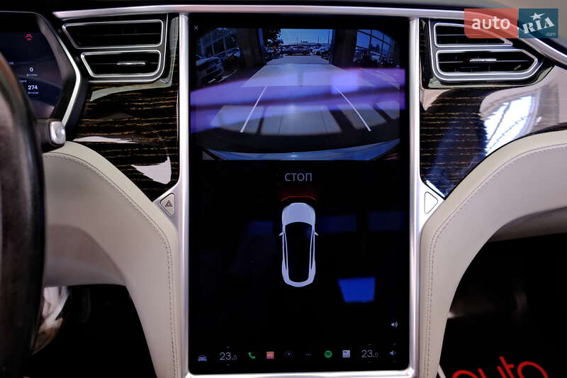 Ліфтбек Tesla Model S 2016 в Одесі