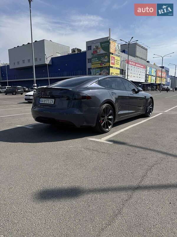 Лифтбек Tesla Model S 2017 в Днепре