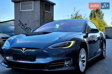 Лифтбек Tesla Model S 2019 в Киеве