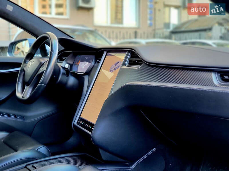 Ліфтбек Tesla Model S 2019 в Києві