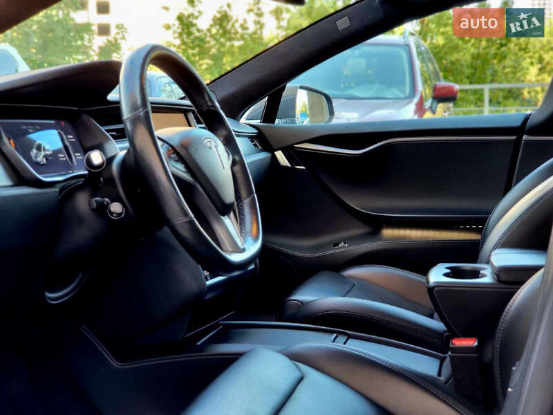 Ліфтбек Tesla Model S 2019 в Києві