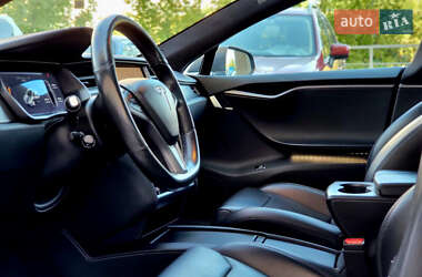 Лифтбек Tesla Model S 2019 в 