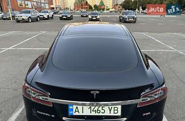 Лифтбек Tesla Model S 2013 в 