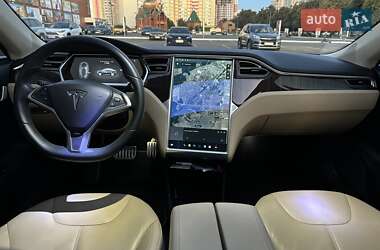 Лифтбек Tesla Model S 2013 в 