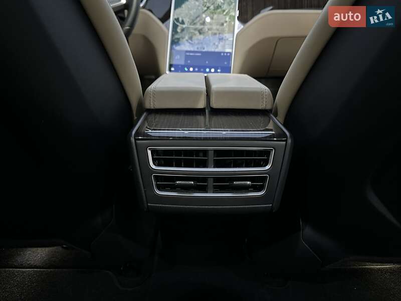 Ліфтбек Tesla Model S 2013 в Києві