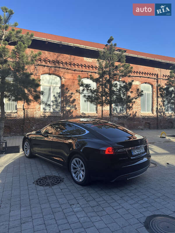 Лифтбек Tesla Model S 2013 в Львове фото 7 Лифтбек Tesla Model S 2013 в Львове
