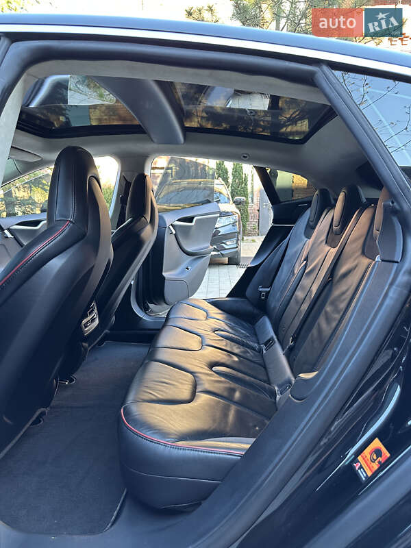 Лифтбек Tesla Model S 2013 в Львове фото 21 Лифтбек Tesla Model S 2013 в Львове