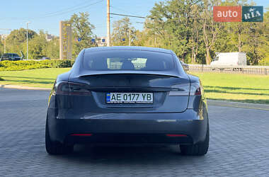 Лифтбек Tesla Model S 2019 в 