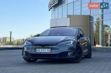 Лифтбек Tesla Model S 2019 в Днепре
