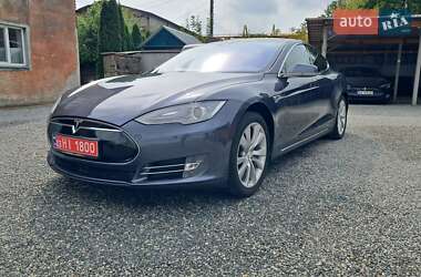 Лифтбек Tesla Model S 2014 в Радехове