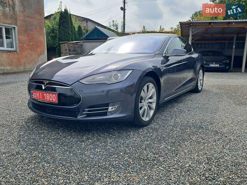 Ліфтбек Tesla Model S 2014 в Радехові