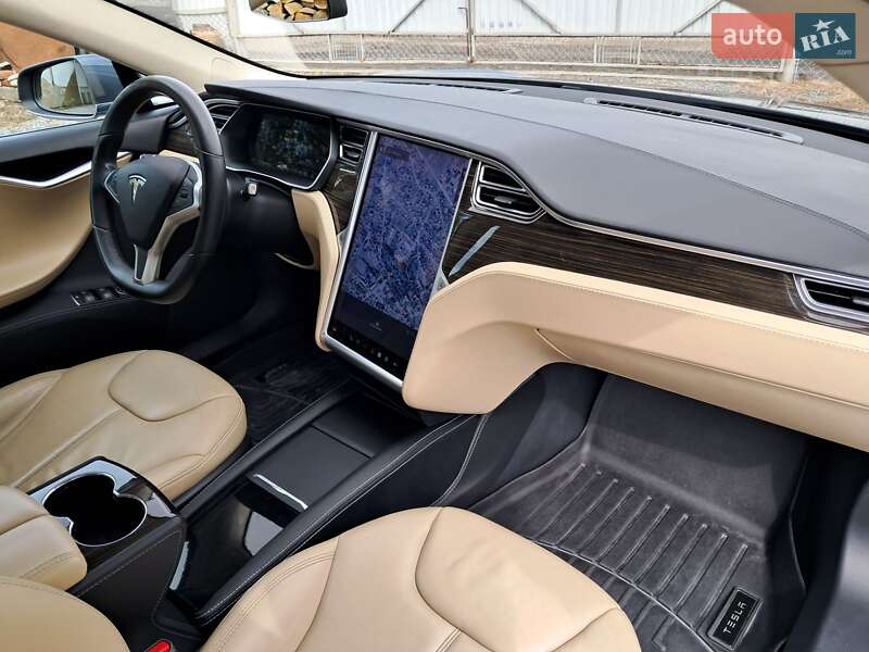 Ліфтбек Tesla Model S 2014 в Радехові