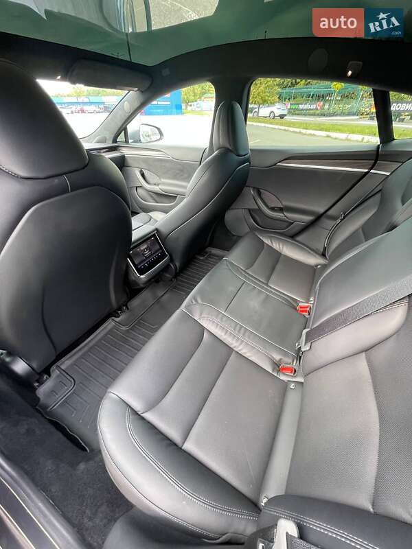 Лифтбек Tesla Model S 2021 в Киеве фото 16 Лифтбек Tesla Model S 2021 в Киеве