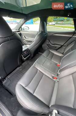Ліфтбек Tesla Model S 2021 в 