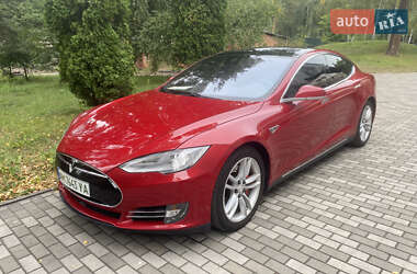 Ліфтбек Tesla Model S 2016 в Житомирі