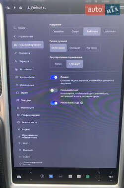 Лифтбек Tesla Model S 2016 в 