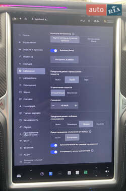 Лифтбек Tesla Model S 2016 в 