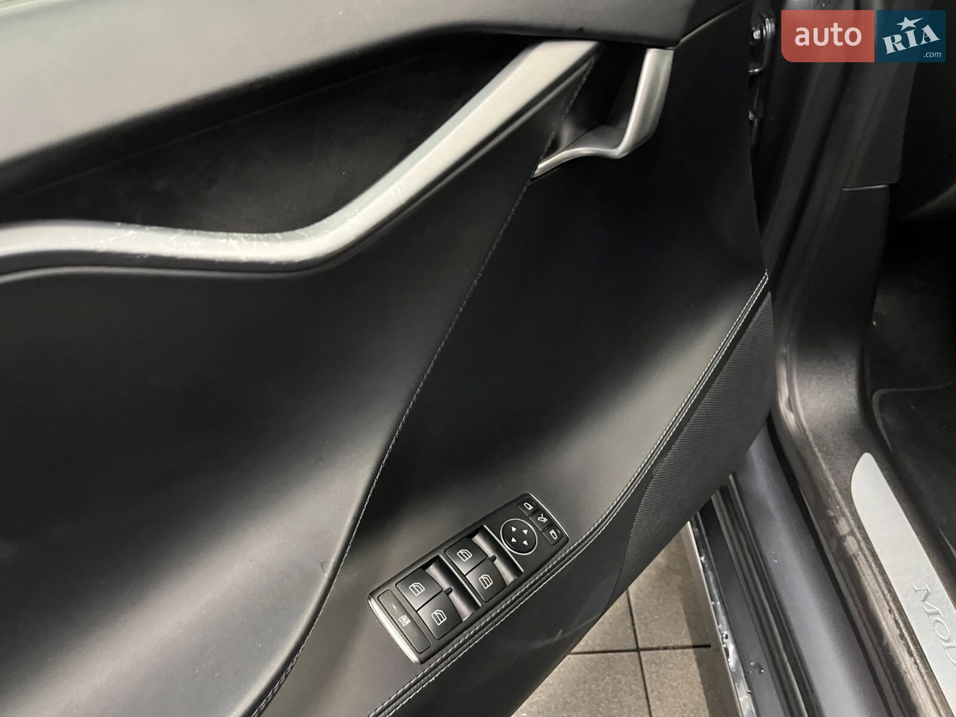 2020 Tesla Model S - мініатюра 19