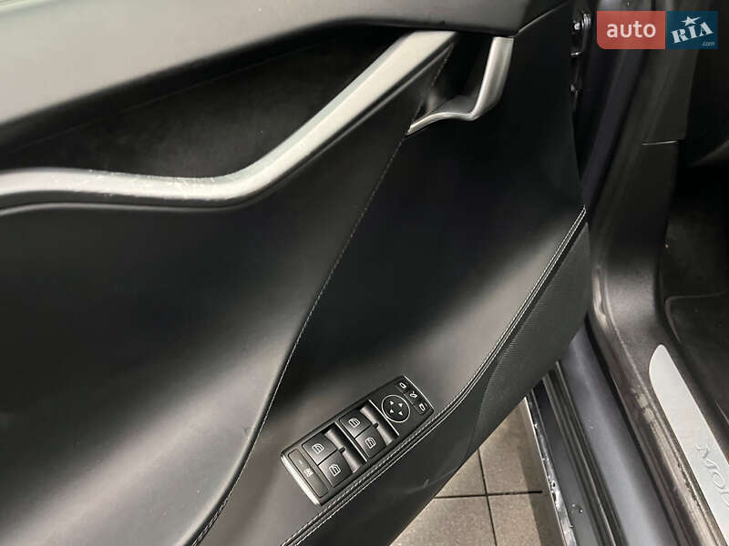 Лифтбек Tesla Model S 2020 в Луцке