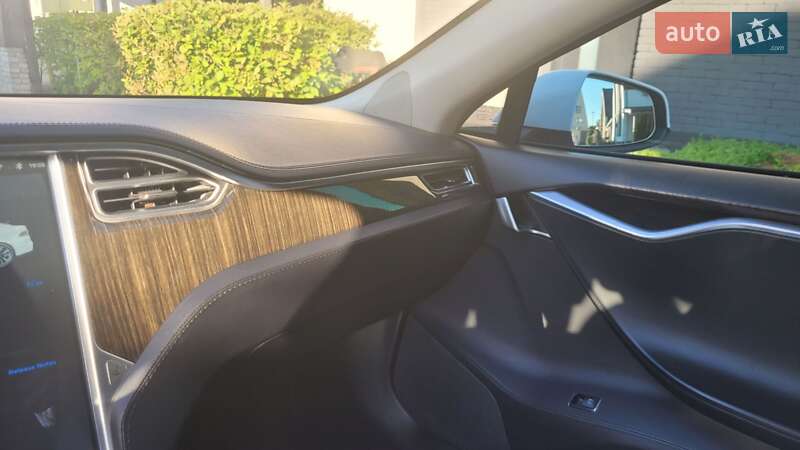 Ліфтбек Tesla Model S 2013 в Києві фото 10 Ліфтбек Tesla Model S 2013 в Києві