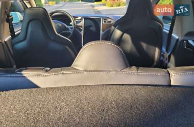 Ліфтбек Tesla Model S 2013 в 