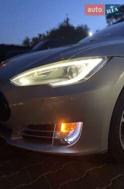 Ліфтбек Tesla Model S 2014 в Одесі