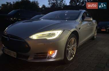 Лифтбек Tesla Model S 2014 в 