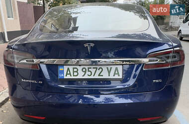 Ліфтбек Tesla Model S 2018 в 