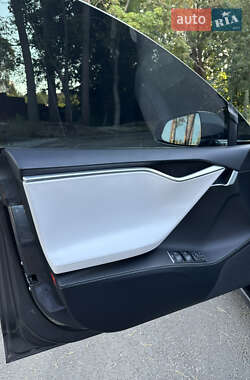 Ліфтбек Tesla Model S 2018 в 