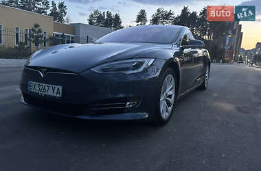 Лифтбек Tesla Model S 2018 в Житомире