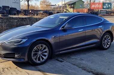 Лифтбек Tesla Model S 2018 в Кременчуге