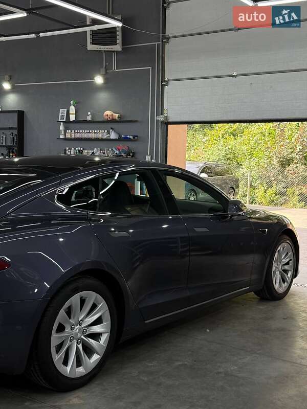 Ліфтбек Tesla Model S 2018 в Тернополі