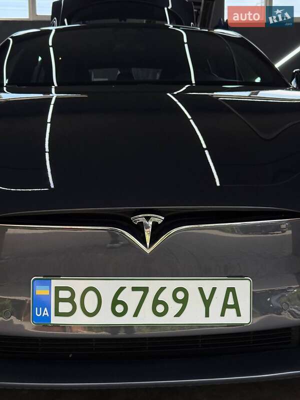 Ліфтбек Tesla Model S 2018 в Тернополі