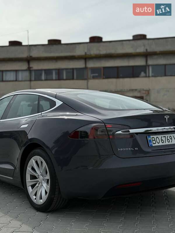 Ліфтбек Tesla Model S 2018 в Тернополі