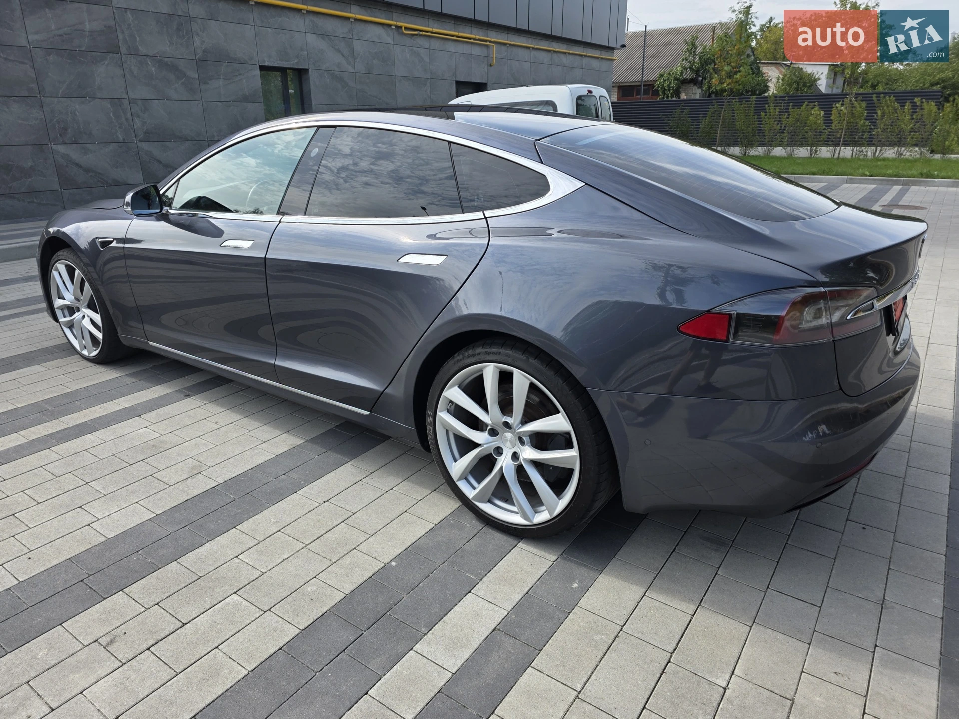 2020 Tesla Model S - мініатюра 8