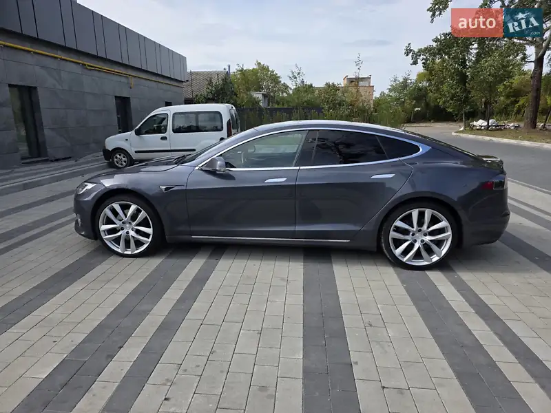 Tesla Model S
